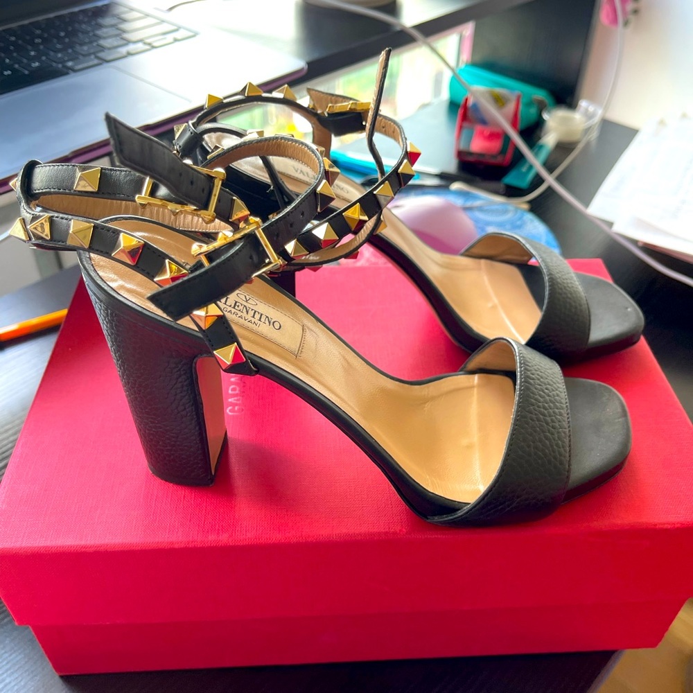 Gorgeous Valentino block heel sandals